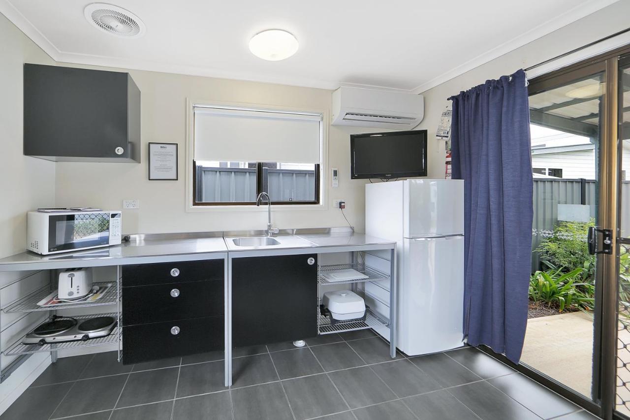 Cane Village Holiday Park Bundaberg Exterior photo