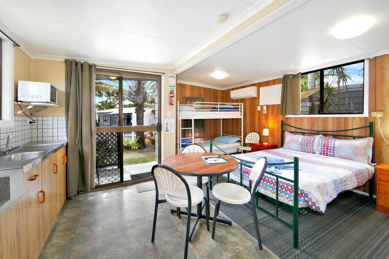 Cane Village Holiday Park Bundaberg Exterior photo