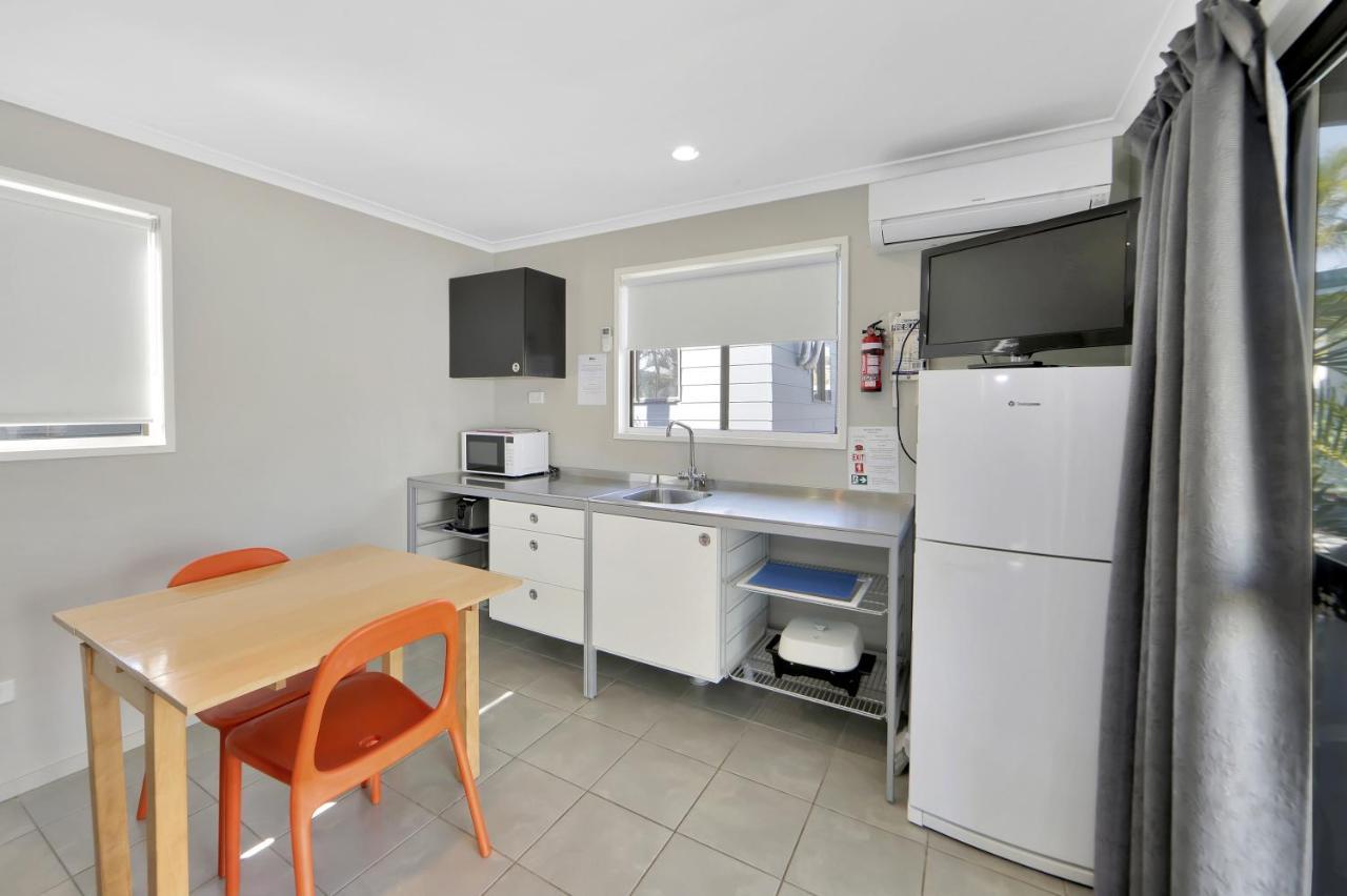 Cane Village Holiday Park Bundaberg Exterior photo