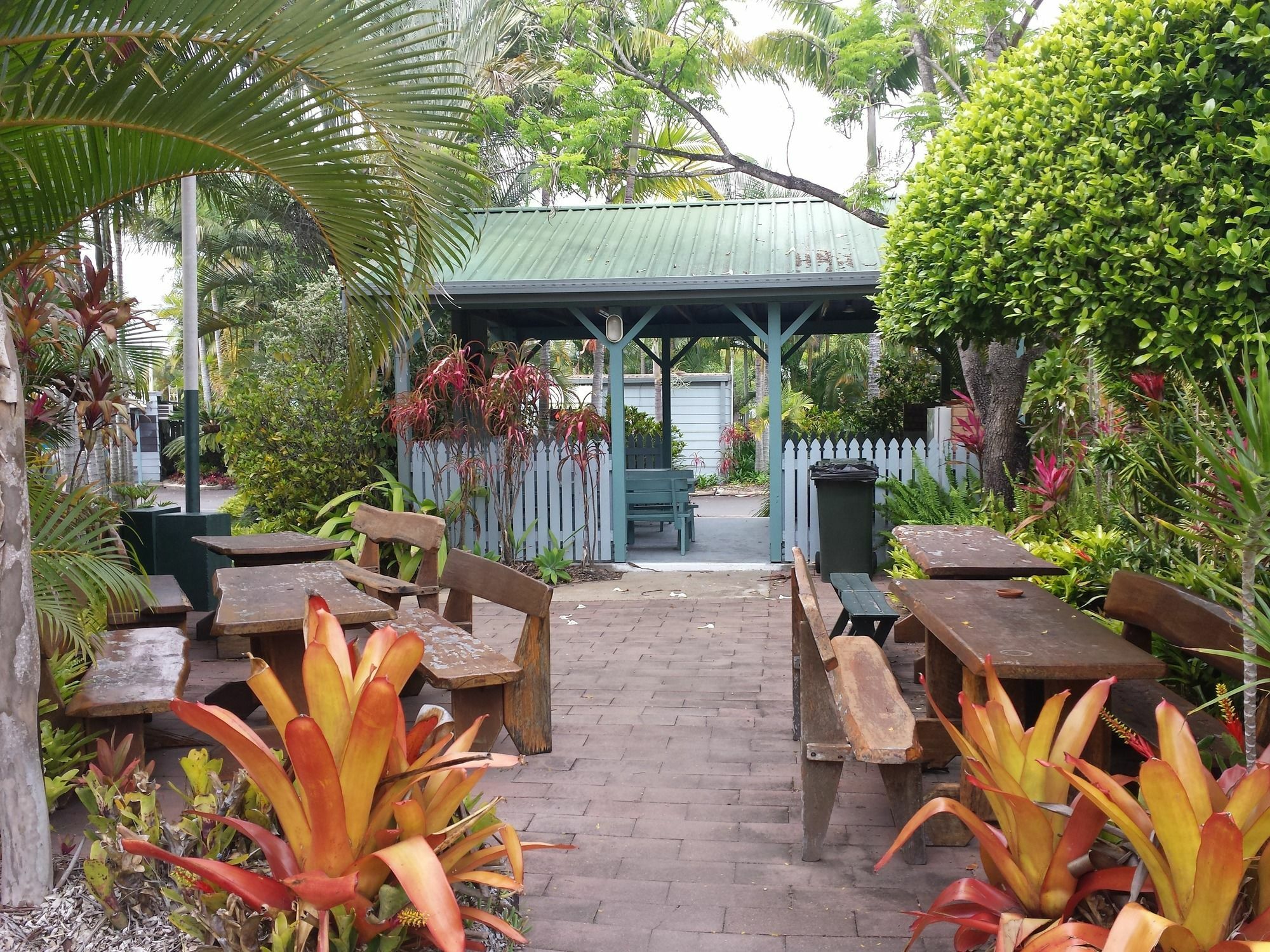 Cane Village Holiday Park Bundaberg Exterior photo
